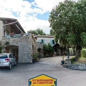 https://le-pigeonnier.hotels-rhonealpes.com